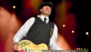 Image of Social Distortion w/ Descendents